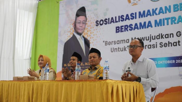 Anggota Komisi VI DPR RI, M. Sarmuji (kedua dari kanan)