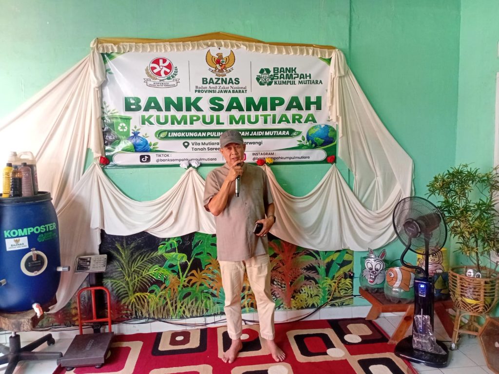Ketua Komisi III DPRD Bangka Barat, Syaiful Fakah, saat kunjungan Komisi III DPRD Bangka Barat ke Sekretariat Bank Sampah Kumpul Mutiara, Bogor, Jumat (28/8/2026).